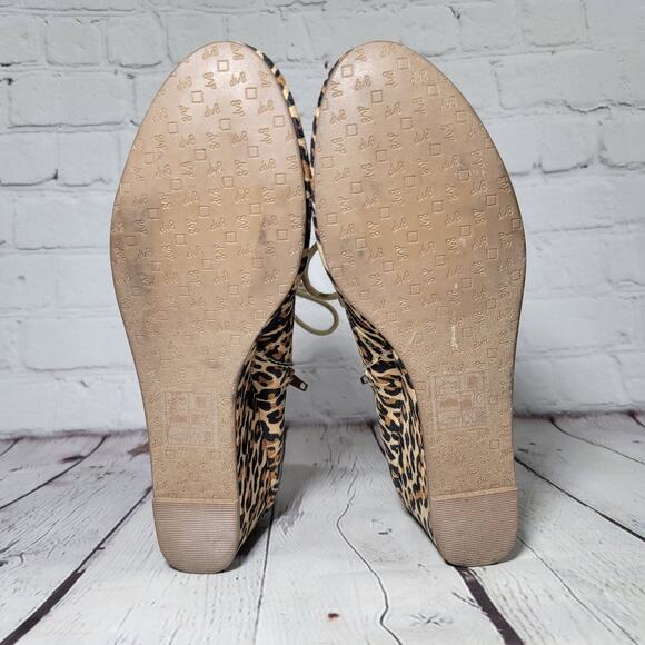 DV8 Dolce Vita Brady Wedge Leopard Microsuede Ankle Booties Zip & Lace 6 - Picture 11 of 14